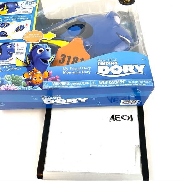 Finding Dory Kids Fish Swimming Toy - Picture 4 of 4